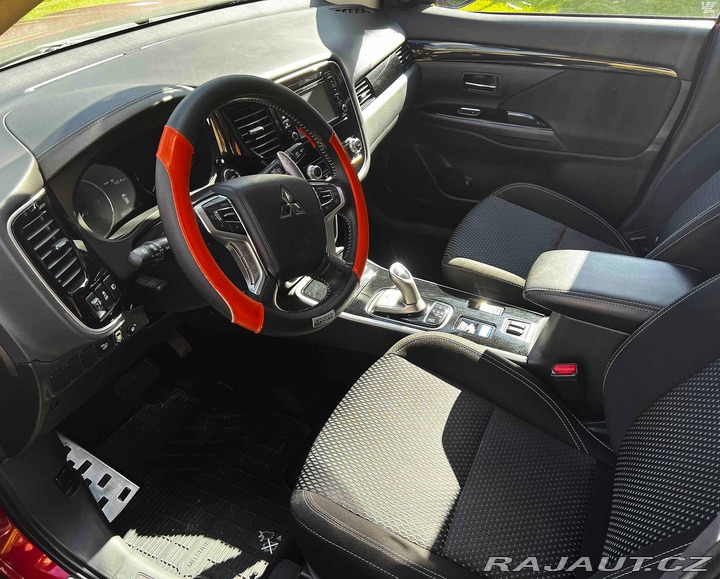 Mitsubishi Outlander PHEV , 2,4L 2020