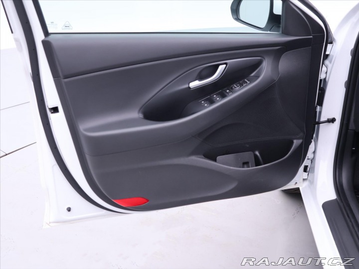 Hyundai i30 1,5 T-GDI 117kW CZ 1.Maj. 2022