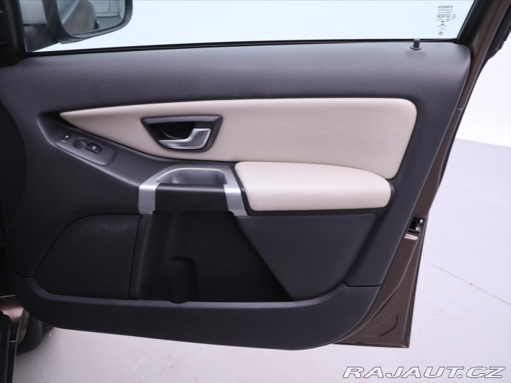 Volvo XC90 2,4 D5 147kW AWD Summum 7 2014