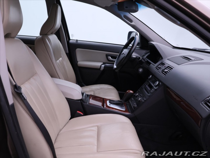 Volvo XC90 2,4 D5 147kW AWD Summum 7 2014