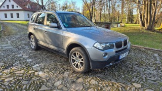 BMW X3 2,0   i benzín