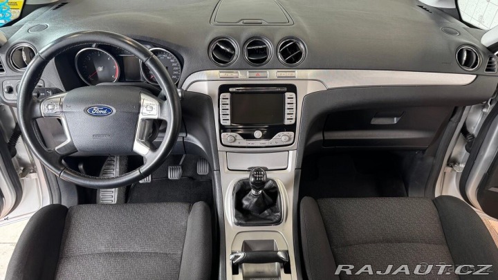 Ford S-MAX 2,0   TDCi ,103 kw.Najeto 1800