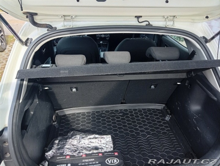 Kia Stonic 1,4 2018, 83 000 km, bí 2018