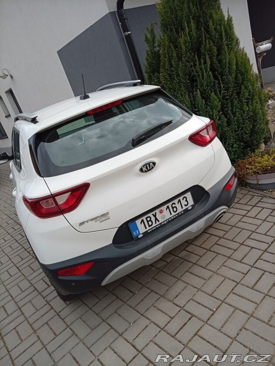 Kia Stonic 1,4 2018, 83 000 km, bí 2018