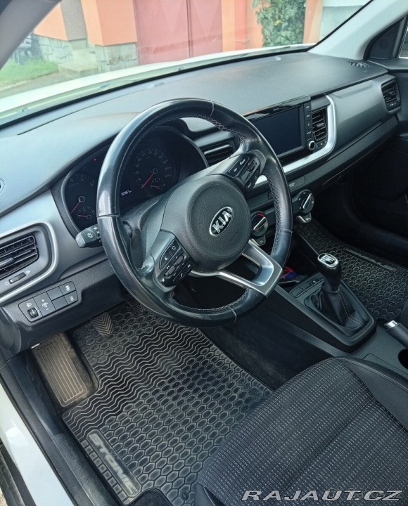 Kia Stonic 1,4 2018, 83 000 km, bí 2018