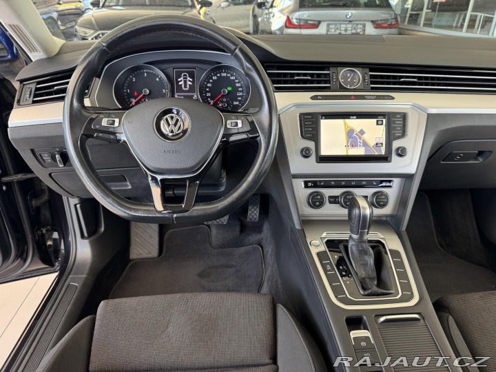 Volkswagen Passat 2,0TDI DSG 110kW*Navi*Taž 2017