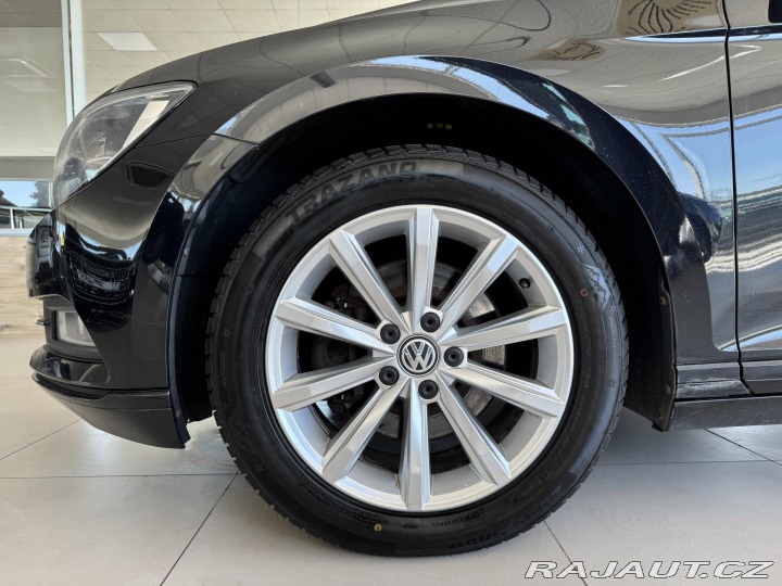 Volkswagen Passat 2,0TDI DSG 110kW*Navi*Taž 2017