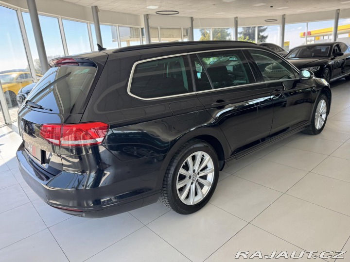Volkswagen Passat 2,0TDI DSG 110kW*Navi*Taž 2017