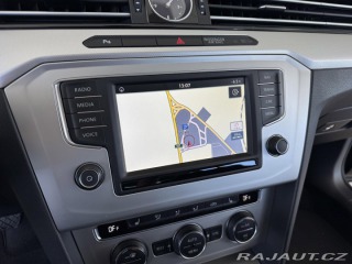 Volkswagen Passat 2,0TDI DSG 110kW*Navi*Taž 2017