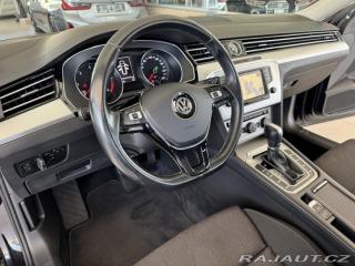 Volkswagen Passat 2,0TDI DSG 110kW*Navi*Taž 2017