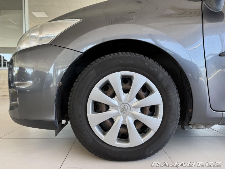 Toyota Auris 1,3VVT-i*PDC*PlnýServis*Č 2010