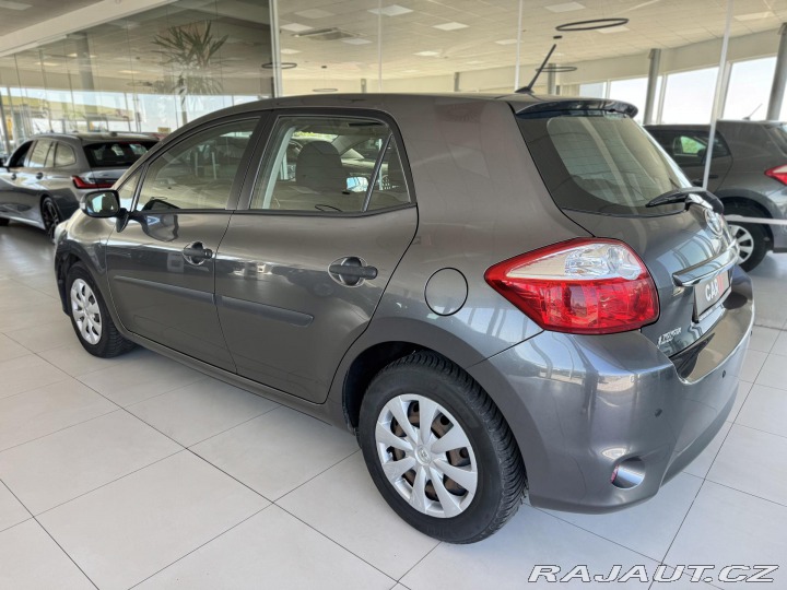 Toyota Auris 1,3VVT-i*PDC*PlnýServis*Č 2010