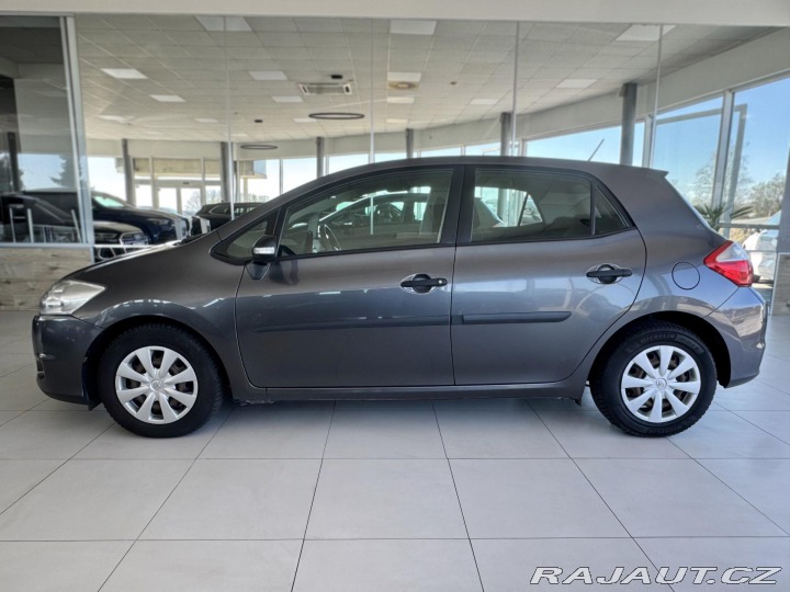 Toyota Auris 1,3VVT-i*PDC*PlnýServis*Č 2010