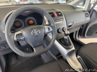 Toyota Auris 1,3VVT-i*PDC*PlnýServis*Č 2010