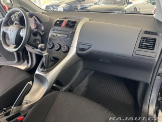 Toyota Auris 1,3VVT-i*PDC*PlnýServis*Č 2010
