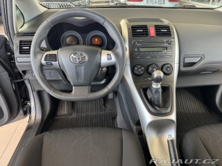 Toyota Auris 1,3VVT-i*PDC*PlnýServis*Č 2010