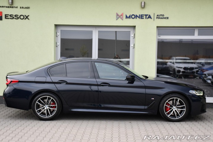BMW 5 520i M-SPORT 1M ČR REZERV 2023