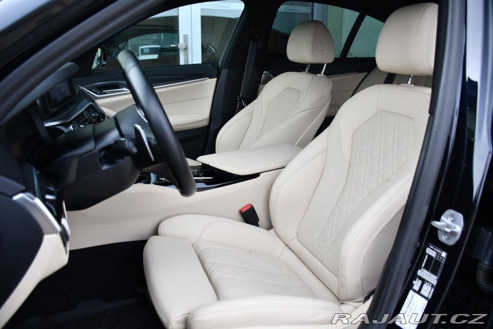 BMW 5 520i M-SPORT 1M ČR REZERV 2023