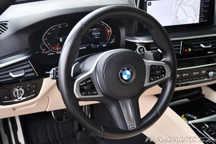 BMW 5 520i M-SPORT 1M ČR REZERV 2023