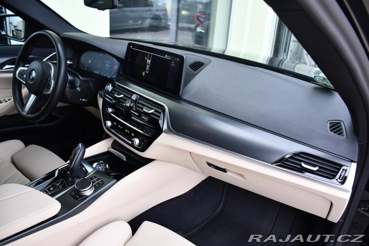 BMW 5 520i M-SPORT 1M ČR REZERV 2023