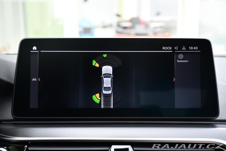 BMW 5 520i M-SPORT 1M ČR REZERV 2023