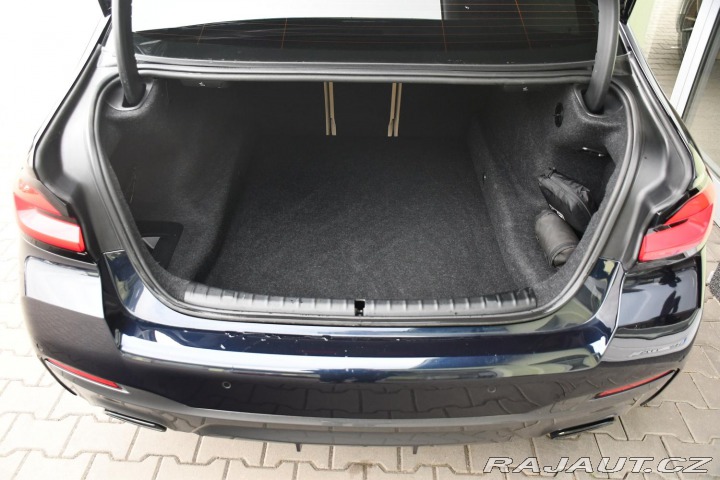 BMW 5 520i M-SPORT 1M ČR REZERV 2023