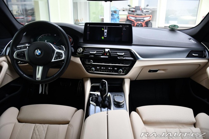 BMW 5 520i M-SPORT 1M ČR REZERV 2023