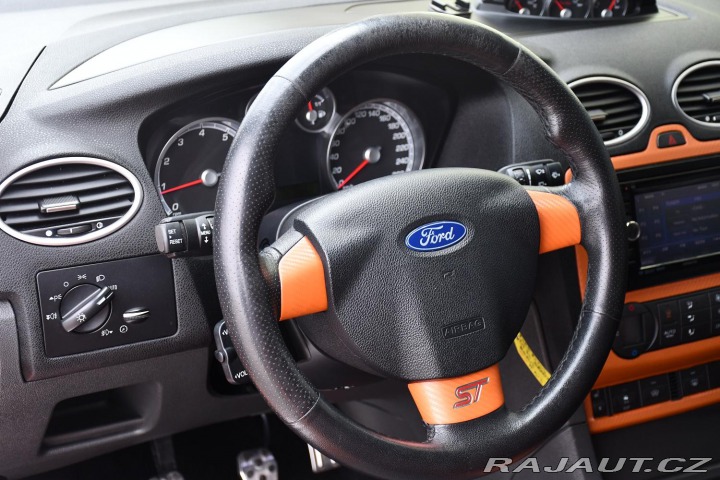 Ford Focus 2.5 ST REMUS RECARO VYHŘ. 2006