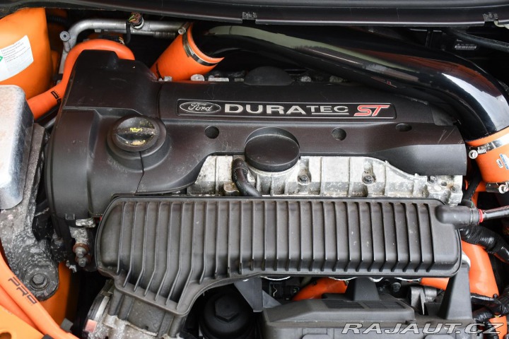 Ford Focus 2.5 ST REMUS RECARO VYHŘ. 2006