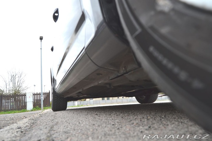 Ford Mondeo 2.0 TDCI 103kW Champions 2011