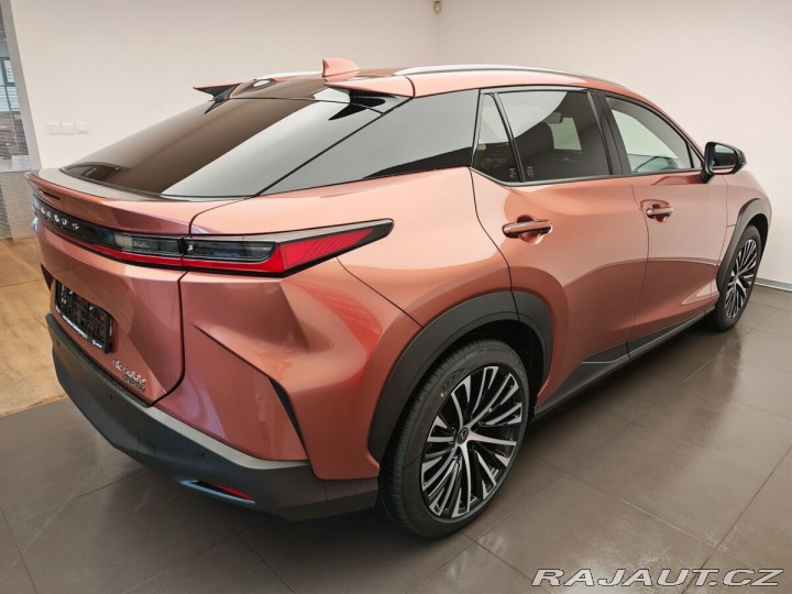 Lexus Ostatní modely 500e Prestige 1800