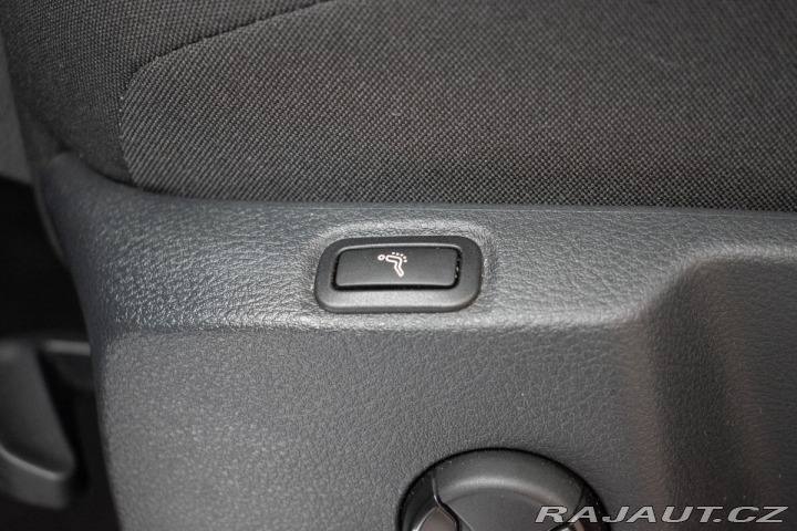 Volkswagen Touran 2.0 TDI DSG*TAŽNÉ*DPH*ČR 2023