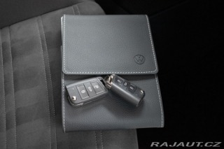 Volkswagen Touran 2.0 TDI DSG*TAŽNÉ*DPH*ČR 2023