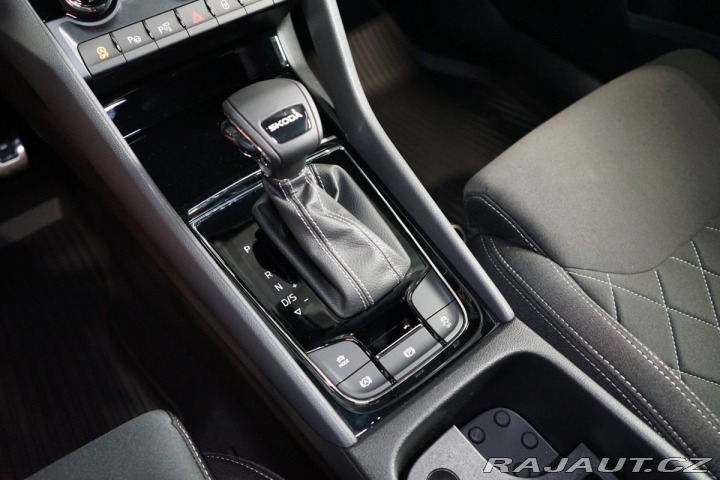 Škoda Karoq 1.5 TSI*SPORTLINE*ACC*CAN 2025