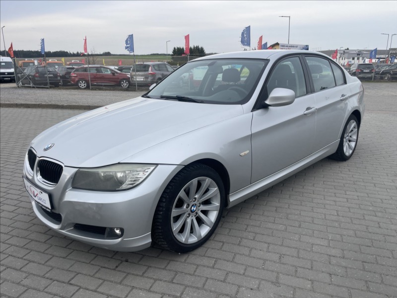 BMW 3 2,0 318d Automat, bez kor