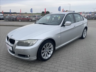 BMW 3 2,0 318d Automat, bez kor