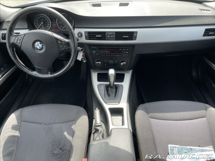 BMW 3 2,0 318d Automat, bez kor 2011