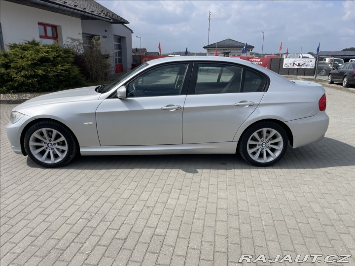 BMW 3 2,0 318d Automat, bez kor 2011