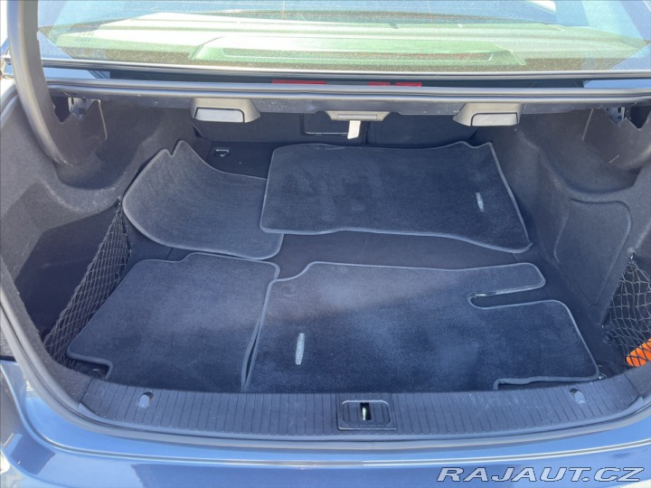 Mercedes-Benz E 2,1 CDi 100kW AVANTGARDE 2011