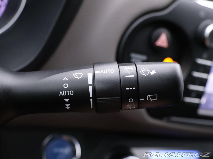 Toyota Yaris 1,5 Hybrid Automat CZ 1.M 2017
