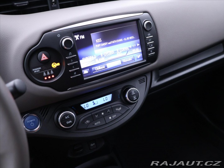 Toyota Yaris 1,5 Hybrid Automat CZ 1.M 2017