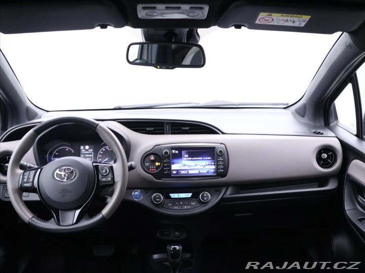 Toyota Yaris 1,5 Hybrid Automat CZ 1.M 2017