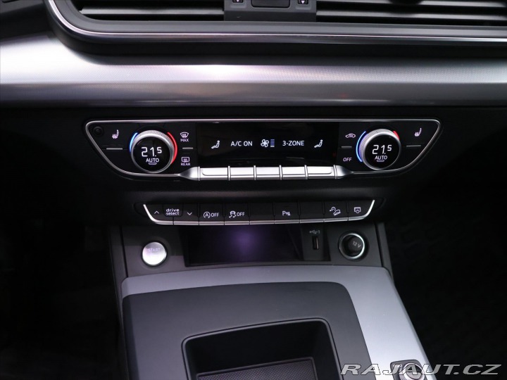 Audi Q5 2,0 TDI quattro S tronic 2022