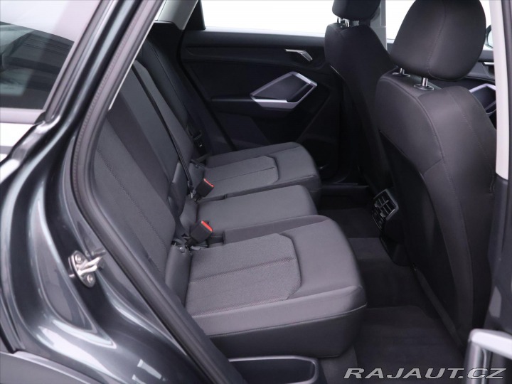 Audi Q3 1,5 35 TFSI S tronic S li 2024