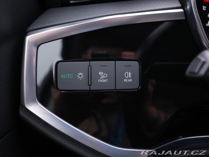 Audi Q3 1,5 35 TFSI S tronic S li 2024