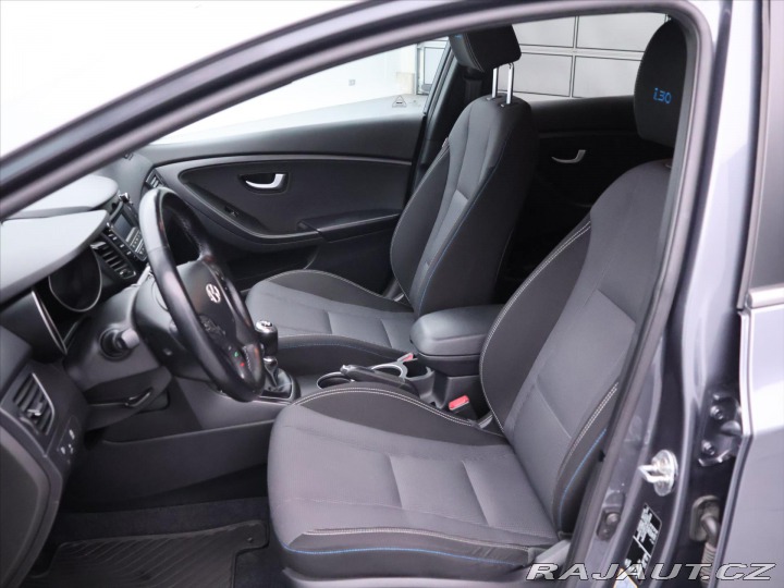 Hyundai i30 1,6 GDI 99kW Weekend CZ 2017