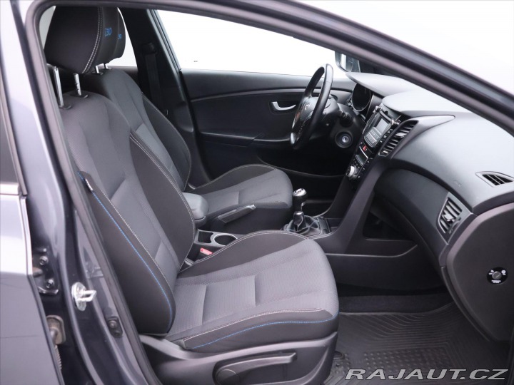 Hyundai i30 1,6 GDI 99kW Weekend CZ 2017