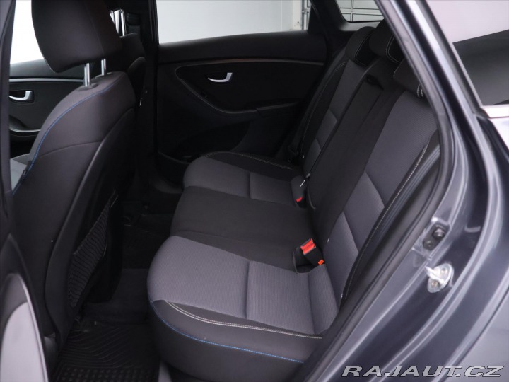 Hyundai i30 1,6 GDI 99kW Weekend CZ 2017