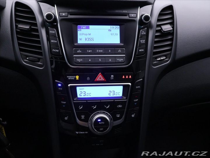 Hyundai i30 1,6 GDI 99kW Weekend CZ 2017