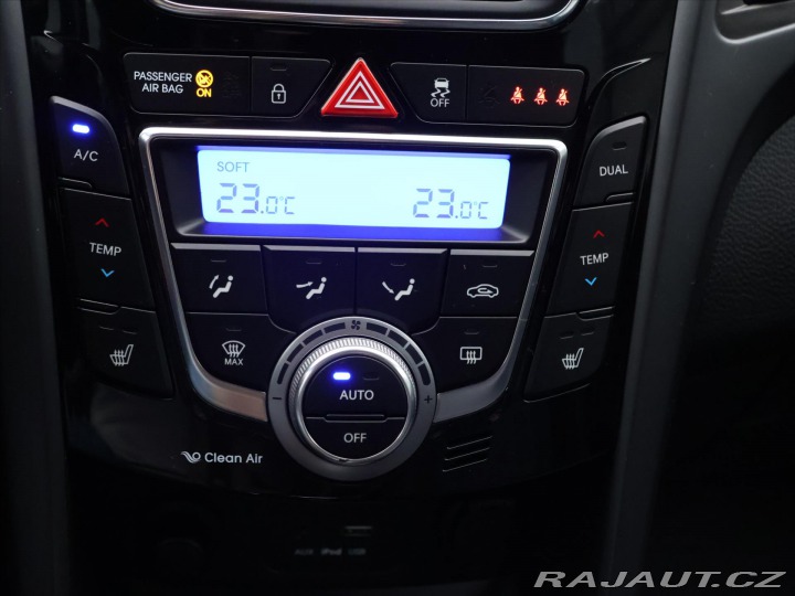 Hyundai i30 1,6 GDI 99kW Weekend CZ 2017